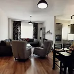 L.l Maison 2 Apartament