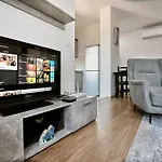 L.l Maison 2 Szkodra