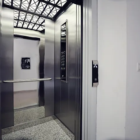 L.l Maison 2 * שקודר