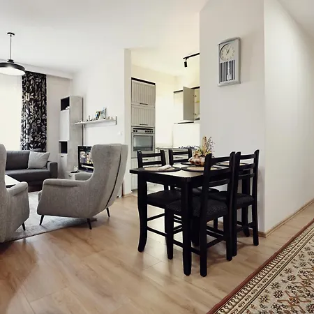 L.l Maison 2 *